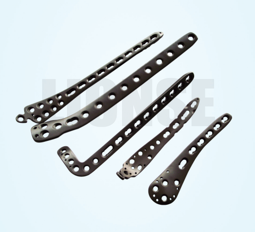 Proč jsou pro lékařské implantáty preferovány komponenty ze slitiny titanu?