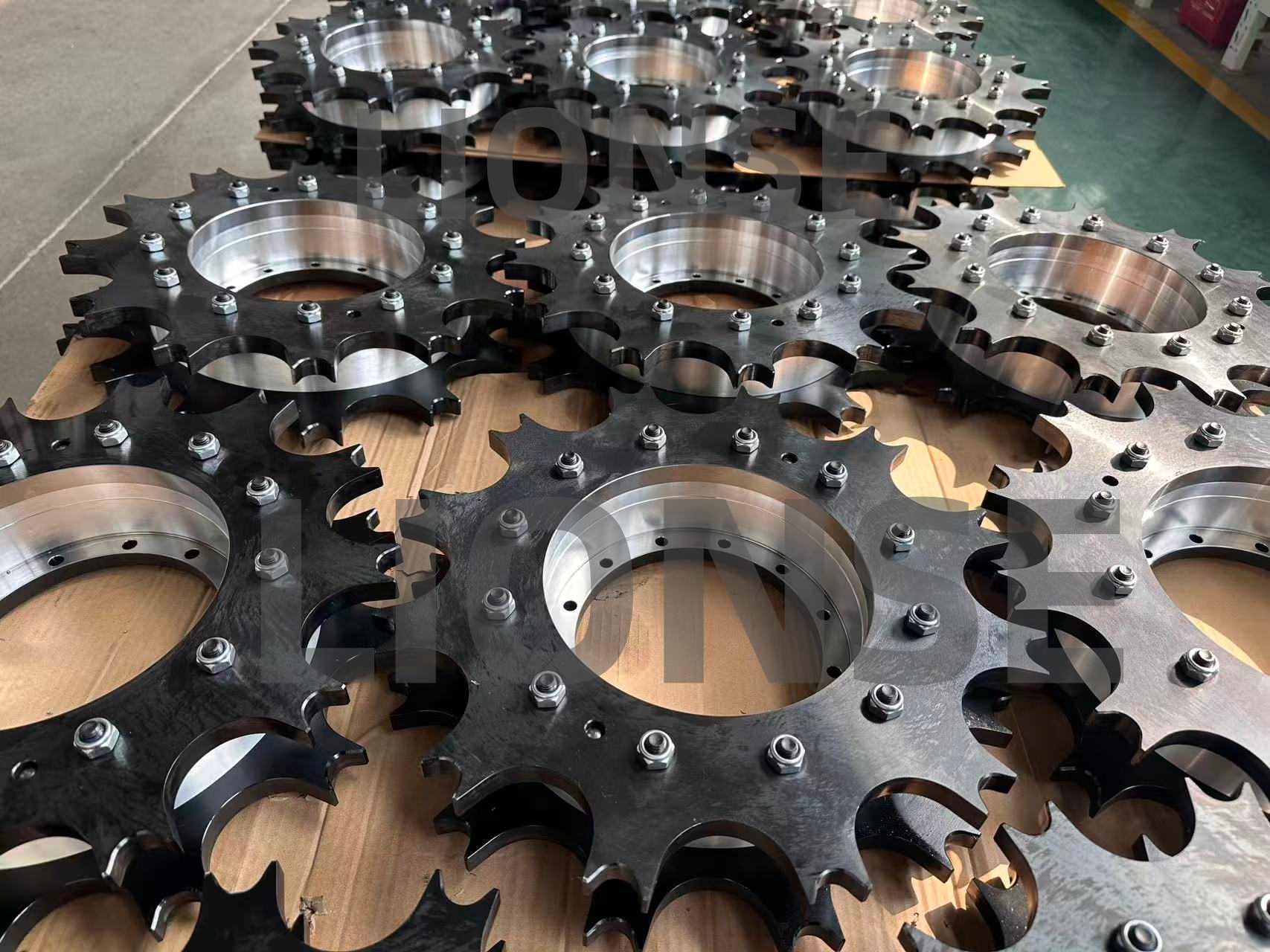 Je 42CrMo Alloy Steel Sprocket Hub nákladově efektivní volbou?